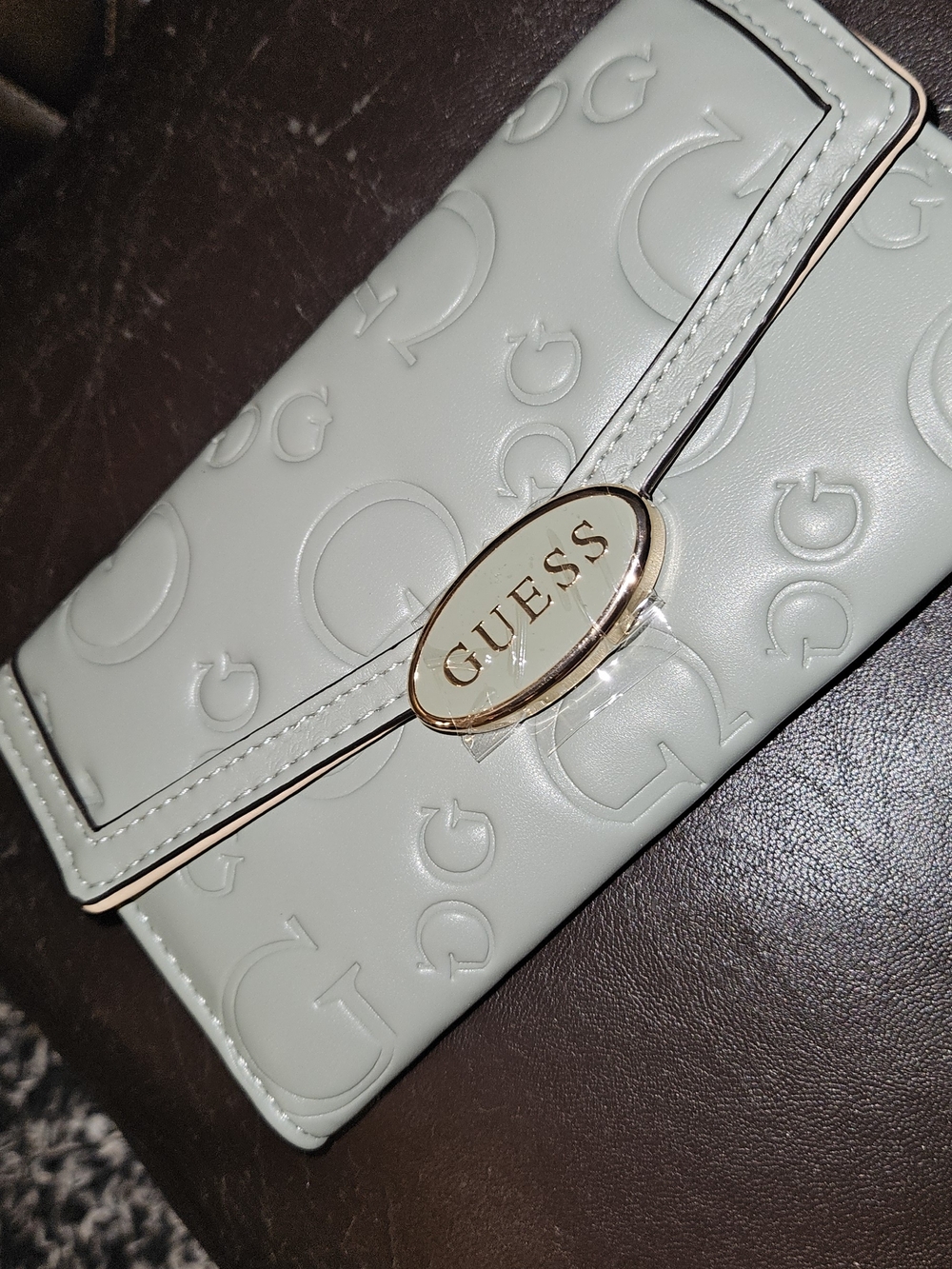 GUESS Women’s Embossed Logo Mint Wallet